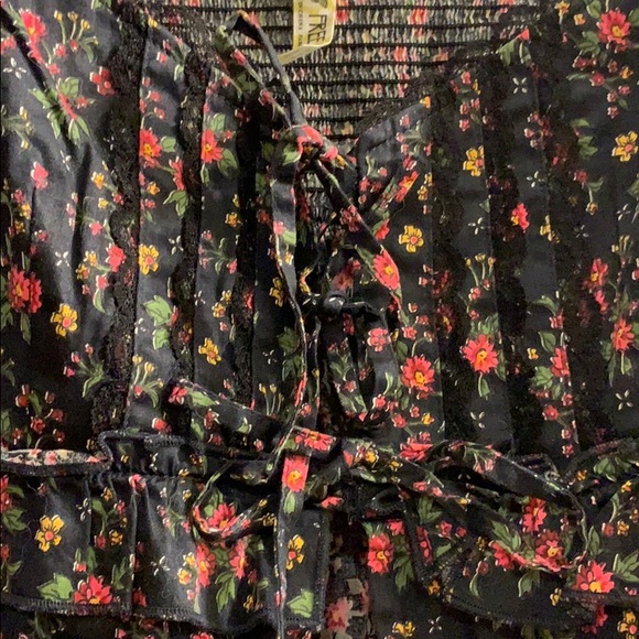 Crop top tank top by free people. - Picture 3 of 4